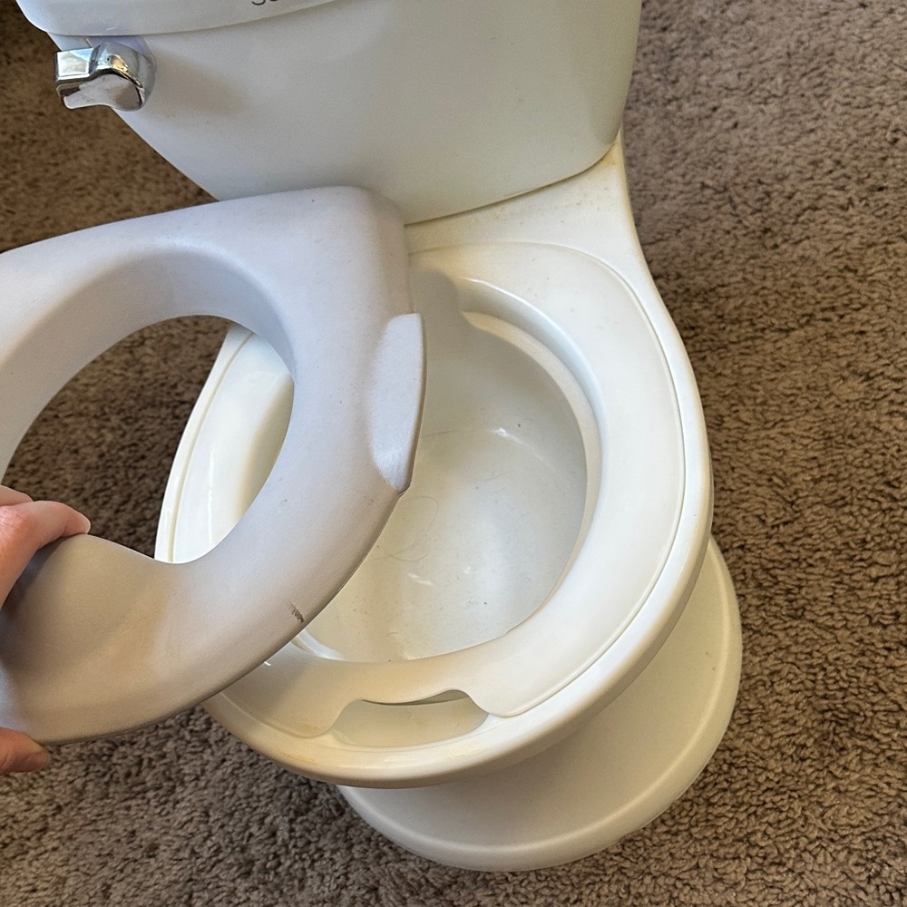 Summer Infant White Potty Training Seat - Picture 4 of 7
